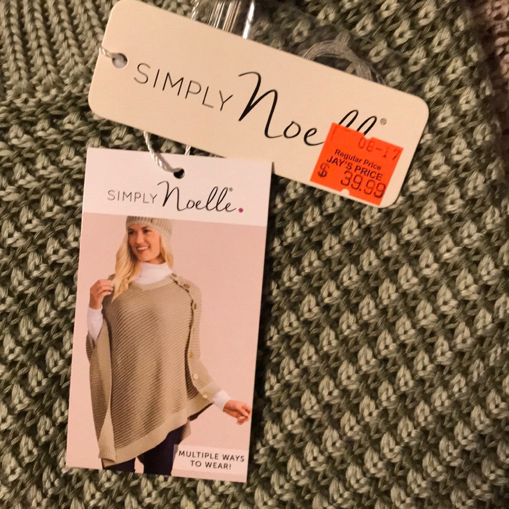 Poncho - Picture 2 of 2